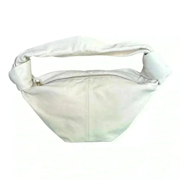 Bottega Benetta Double Knot Leather Handbag . - Picture 2 of 15